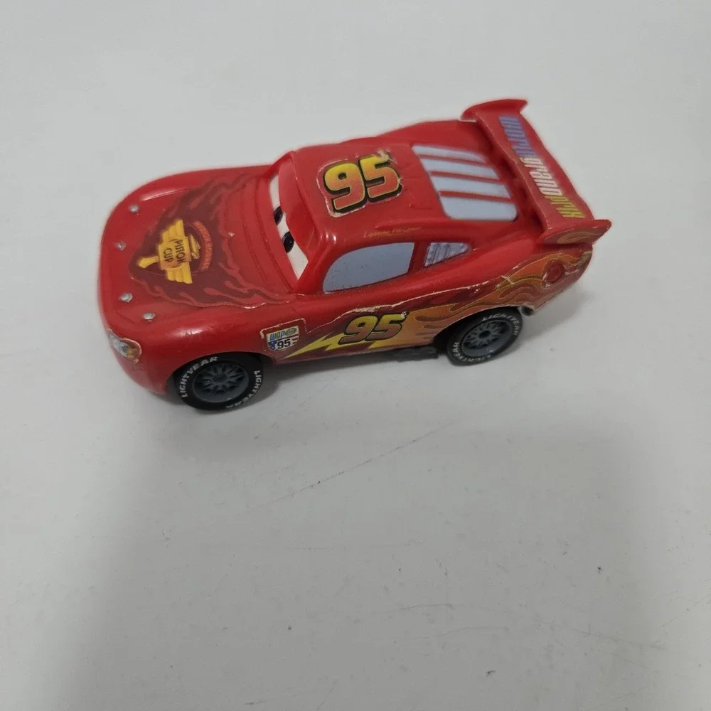 Disney Pixar Cars Lightning McQueen & Fillmore Diecast Toy Cars Lot of 2 Mattel